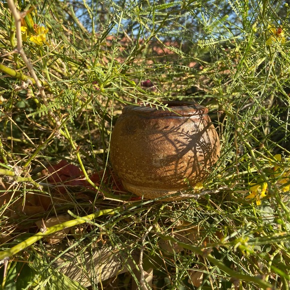 Hand thrown studio pottery ceramic clay pot - Picture 4 of 4